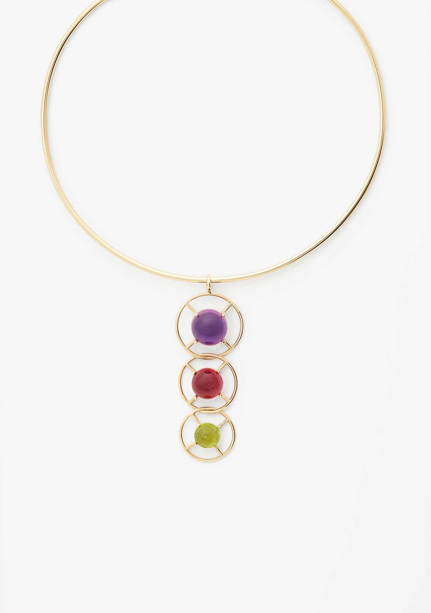 COLAR DE ARCO EM PRATA BANHADO A OURO AMARELO 18KT E PEDRAS DE RODOLITA, DE AMETISTA E TURMALINA