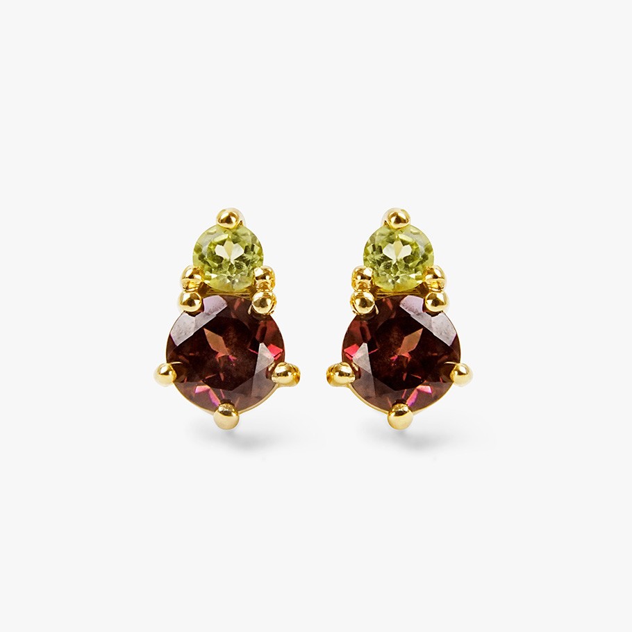 BRINCOS EM PRATA BANHADO EM OURO AMARELO 18 KT COM PERIDOTO E RODOLITA