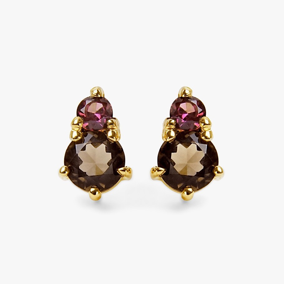 BRINCOS EM PRATA BANHADO A OURO AMARELO 18 KT COM RODOLITA E QUARTZO FUMÉ